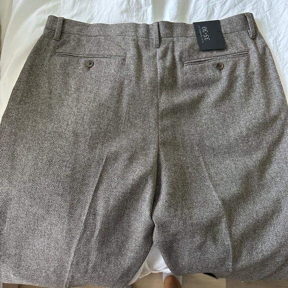 Men's Slim Tapered Fit Pants by Banana Republic - Picture 6 of 7